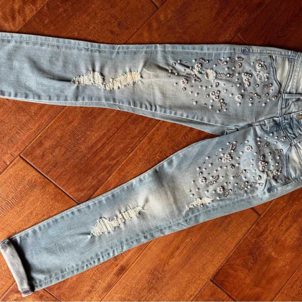 Beautiful denim. - Picture 2 of 6